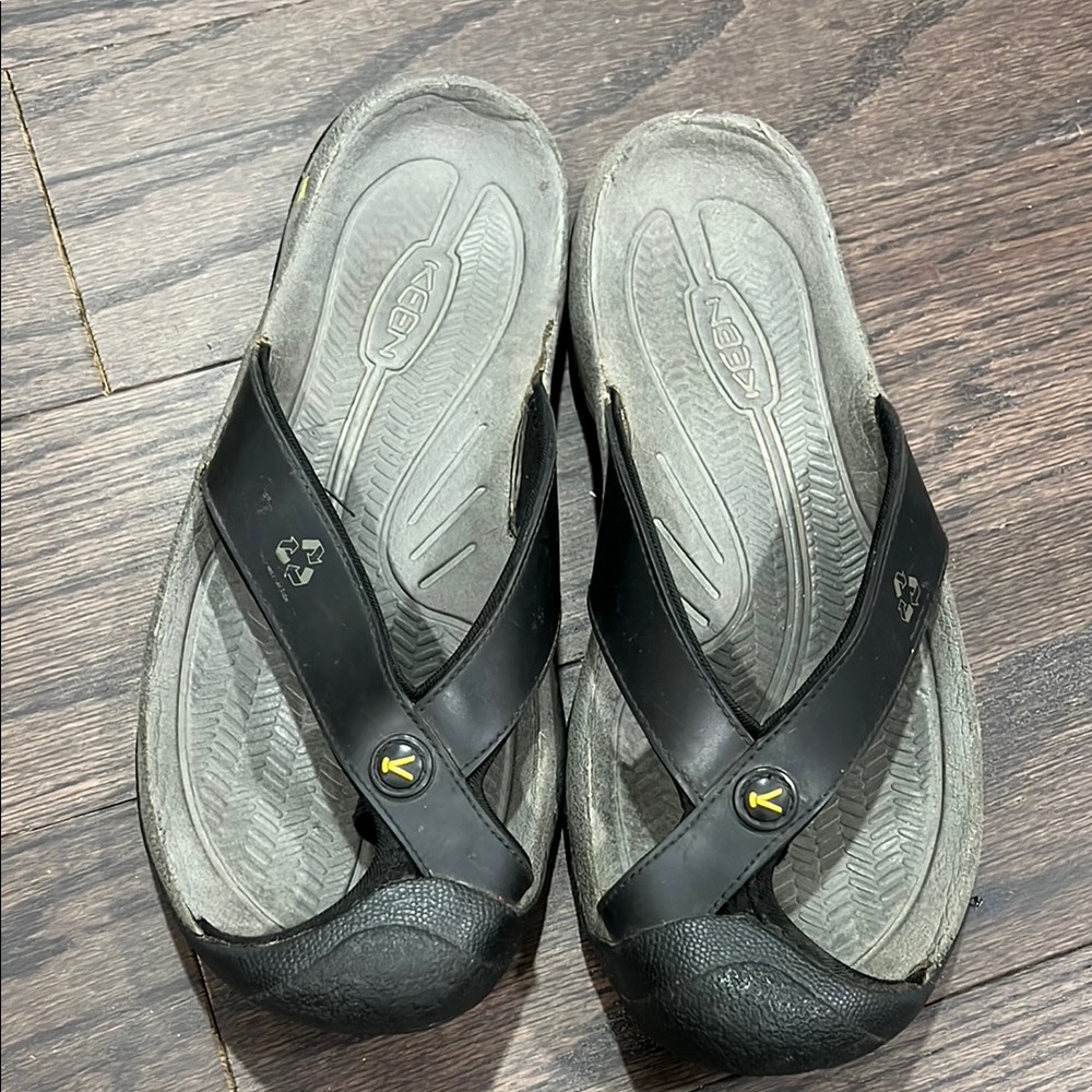 Keen water flip flops